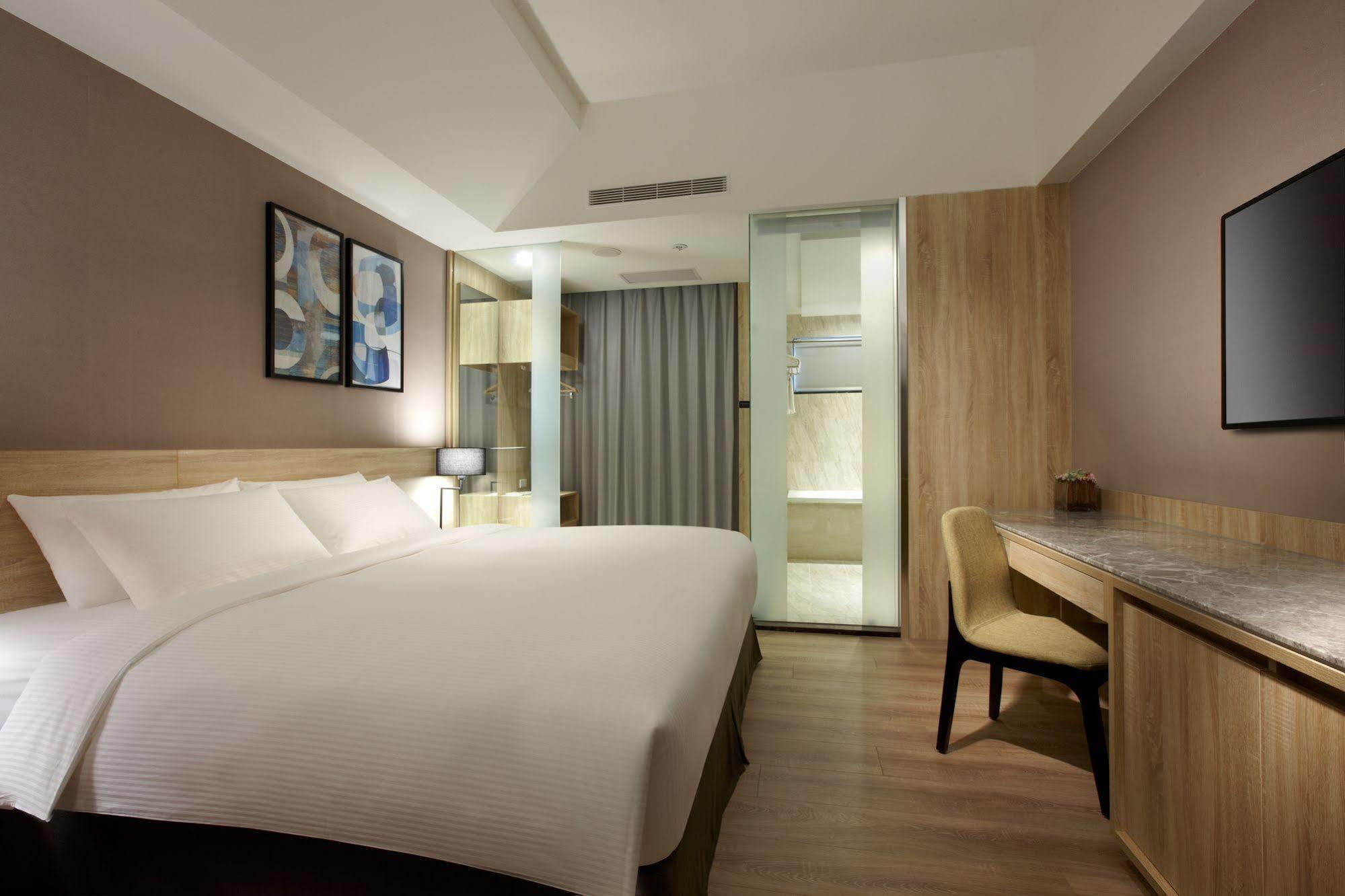 The Ho Hotel Hszincsu Kültér fotó