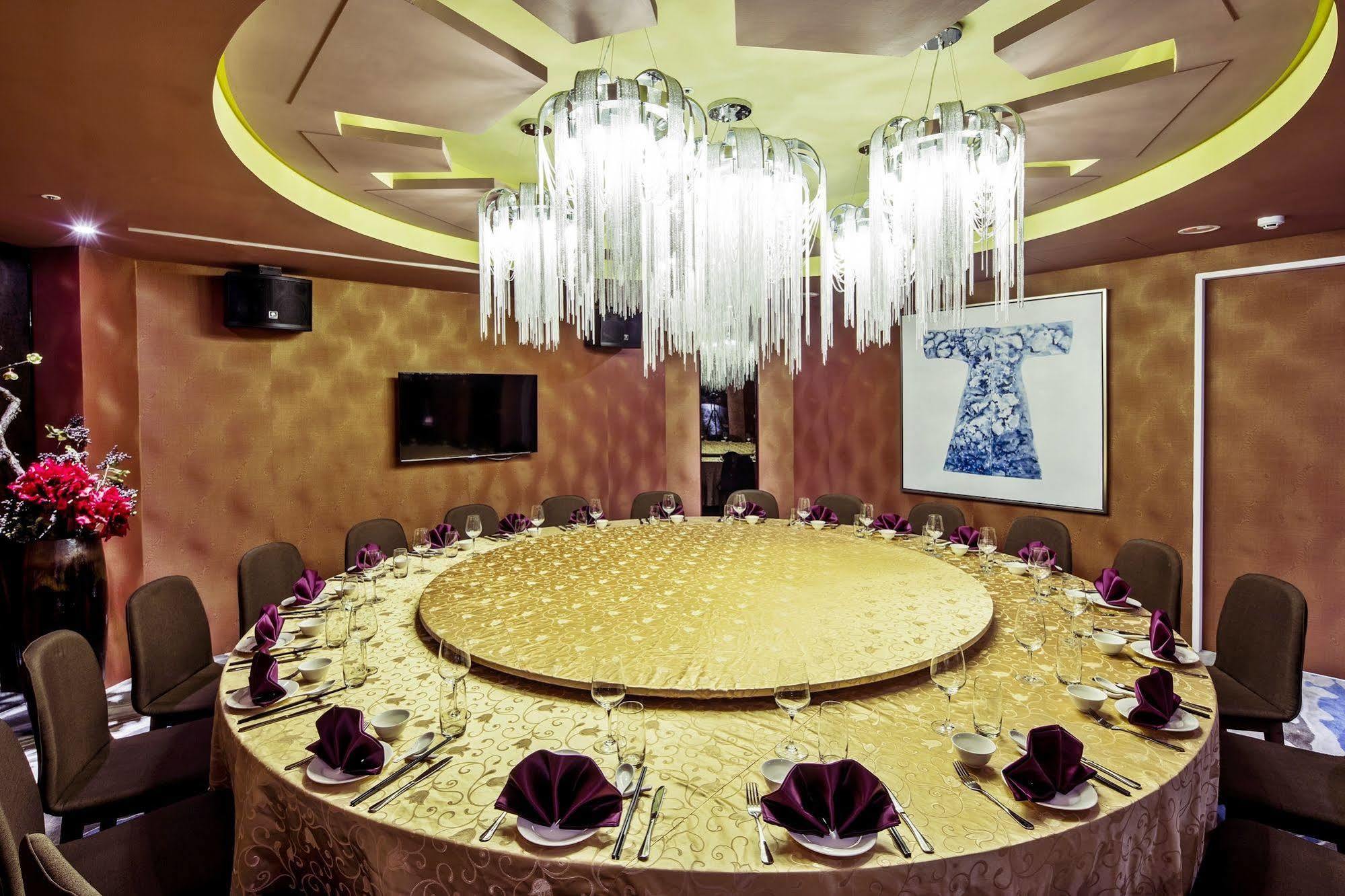 The Ho Hotel Hszincsu Kültér fotó