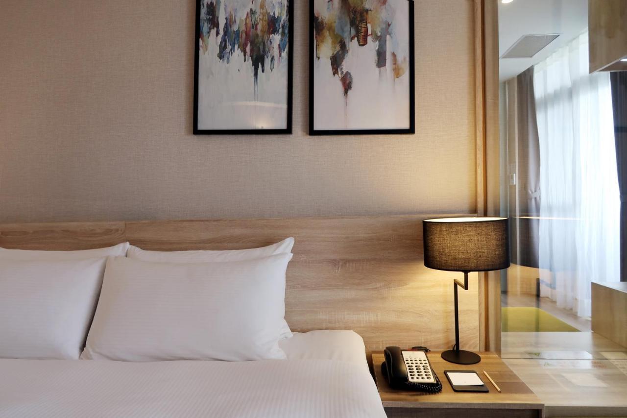 The Ho Hotel Hszincsu Kültér fotó