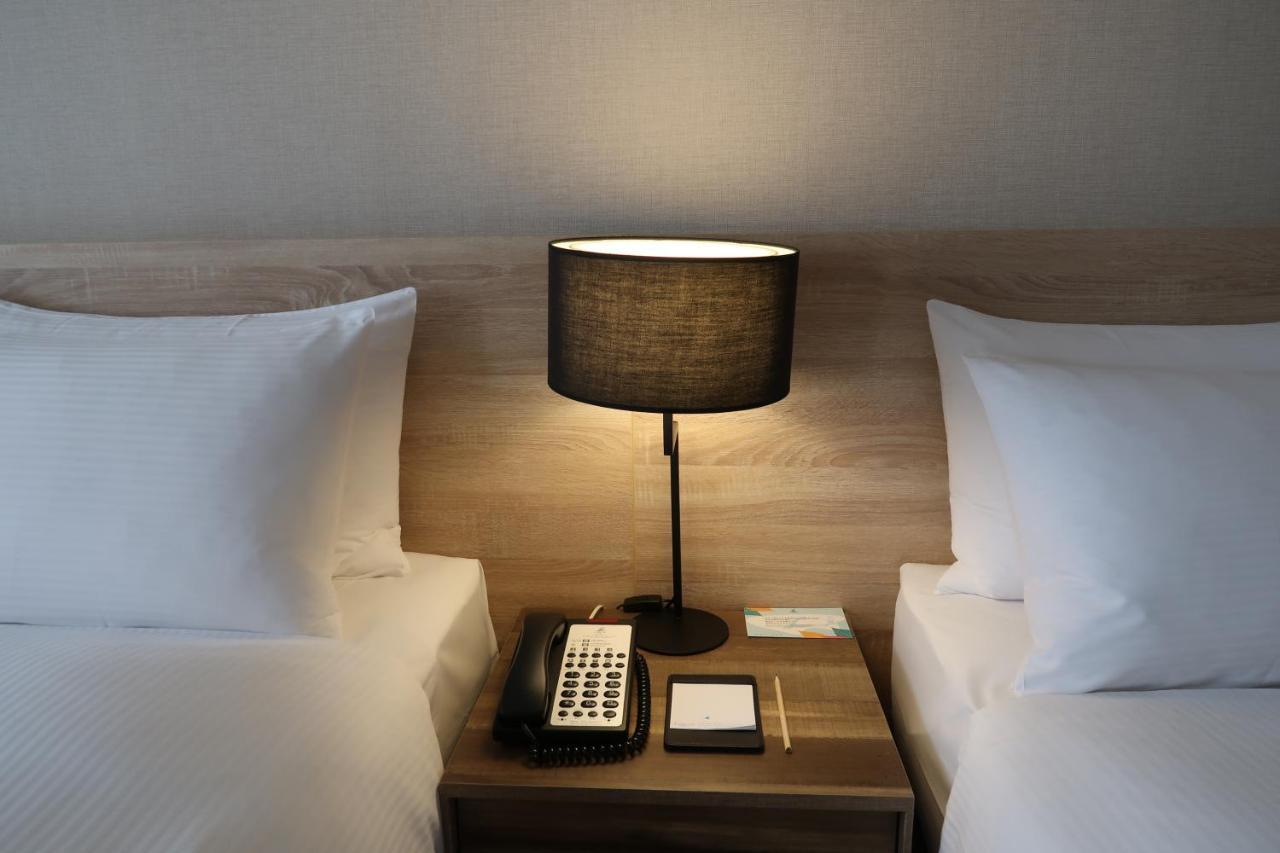The Ho Hotel Hszincsu Kültér fotó